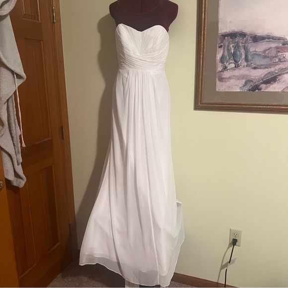 White Strapless long chiffon gown size 6 “DB Studio” “ David’s Bridal ” NWT - Picture 5 of 10